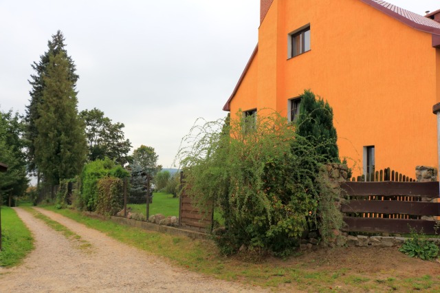 Pod Szczupakiem - apartament oraz pokoje gościnne nad jeziorem Pile. Pojezierze Drawskie.